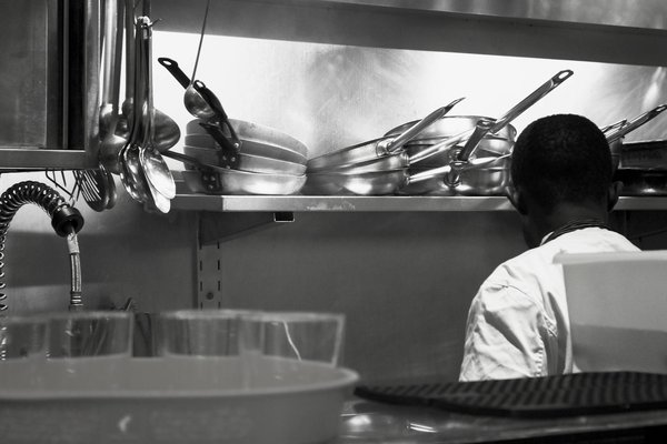 How Does the Functionality of UK Kitchen Products Affect Daily Cooking Routines?